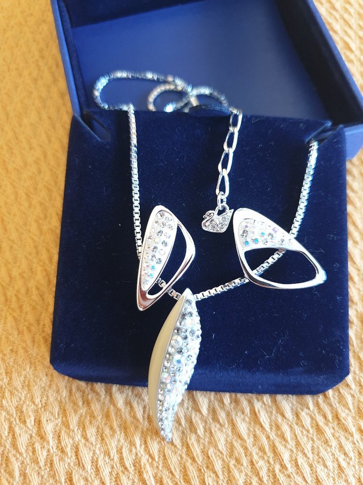 orijinal Swarovski Kadın Kolye ve küpe - Görsel 3