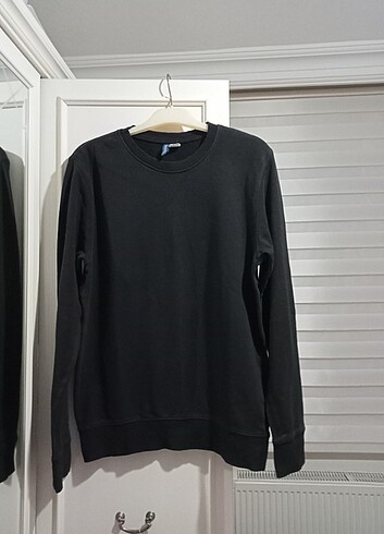 H&M sweatshirt 