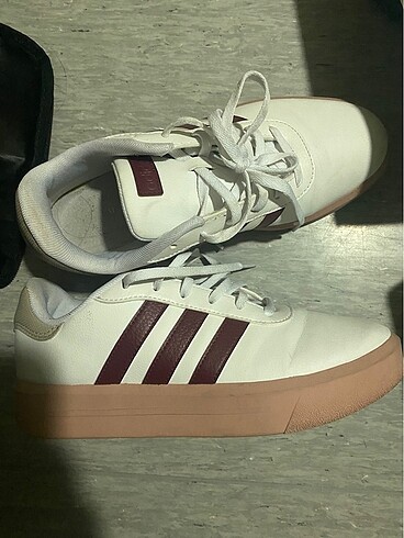 Adidas 40 numara