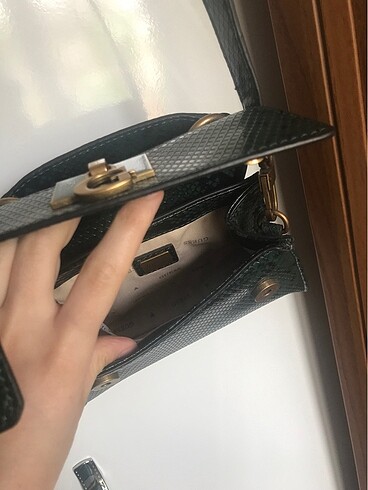  Beden yeşil Renk Guess Çanta