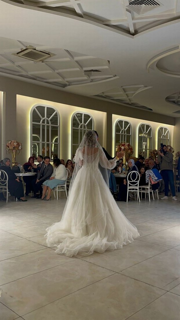 Gelinlik nikah elbisesini - Görsel 2