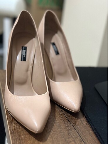 inci İnci Pudra Stiletto