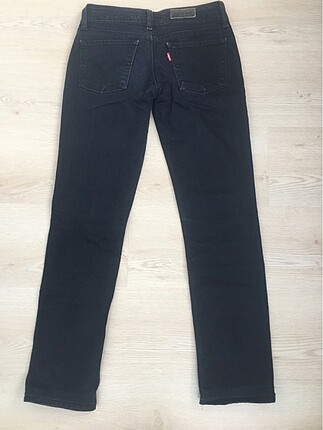 27 Beden lacivert Renk Levis slim fit