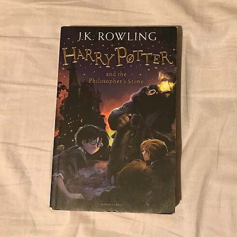 Harry Potter And The Philosopher's Stone Kitap