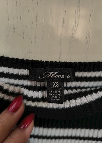 Mavi Jeans Çizgili Siyah Triko Crop Top