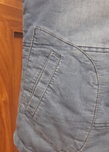 Düğmeli Kız Kot Yelek Çiçek Desenli - Görsel 3