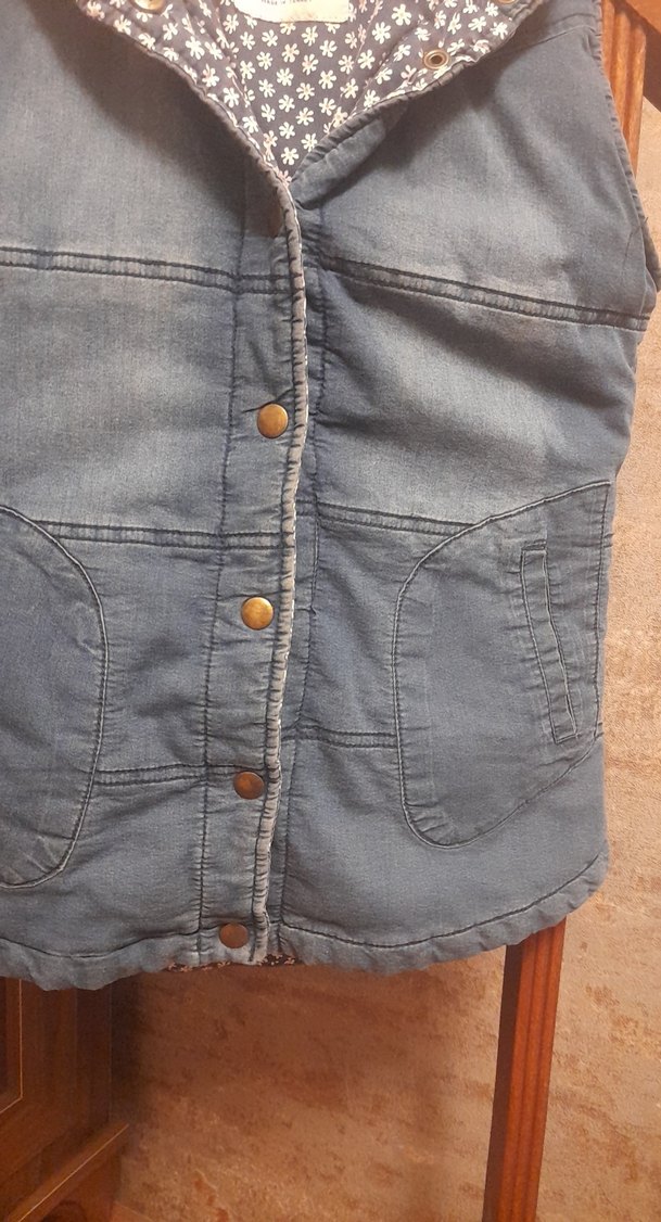 Düğmeli Kız Kot Yelek Çiçek Desenli - Görsel 4