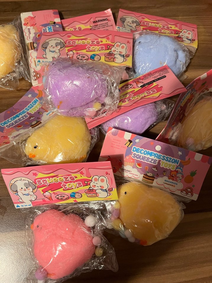 Pastel Renkli Yumuşak Sıkılabilir Oyuncaklar - Görsel 2