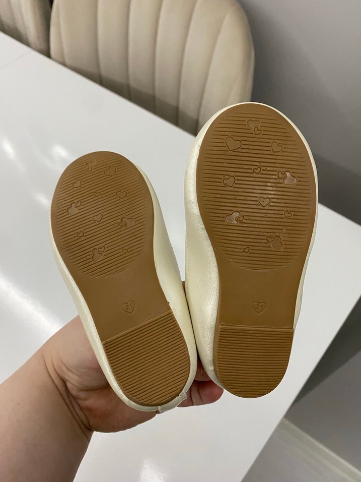 Kız Çocuk Beyaz Fiyonklu Babet Ayakkabı - Görsel 4