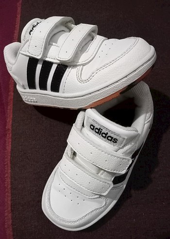 Adidas Çocuk Spor Ayakkabısı 25 Numara