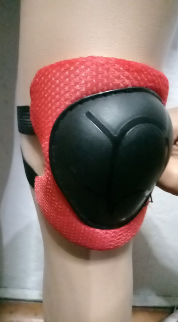 Yılan Desenli Kırmızı Motosiklet Diz Koruyucu - Görsel 4