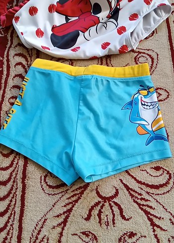 Çocuklar için renkli baskılı mayo ve şort 6 7 yaş - Görsel 9