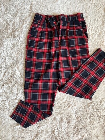 Bershka Ekose Pantolon
