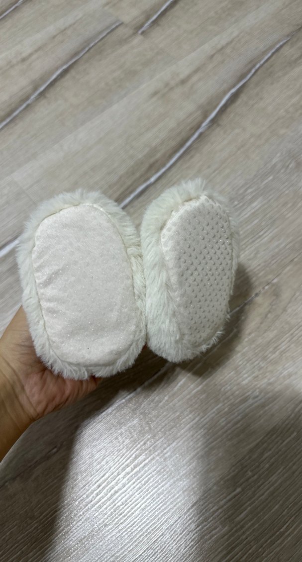 Kız Çocuk Beyaz Örgü Sıcak Ev Terliği - Görsel 3