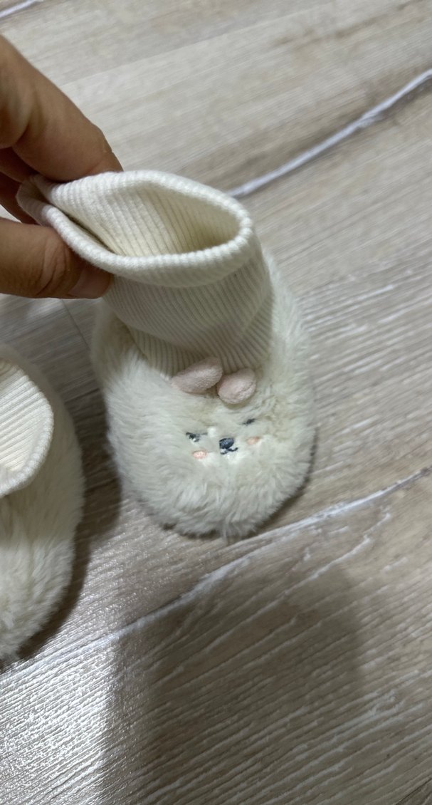 Kız Çocuk Beyaz Örgü Sıcak Ev Terliği - Görsel 2