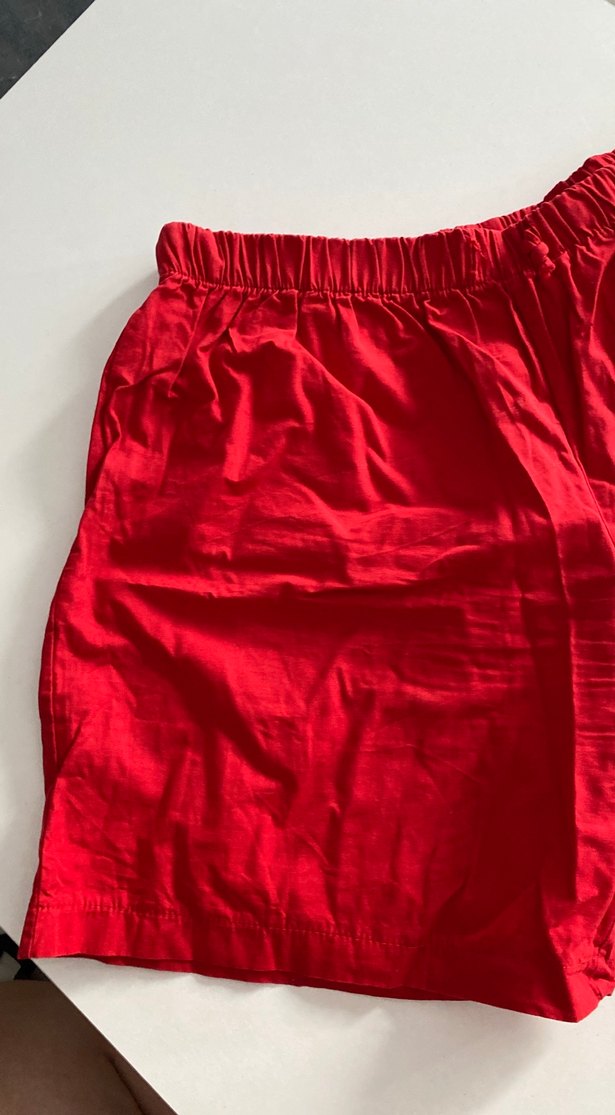Kırmızı Şort - Görsel 3