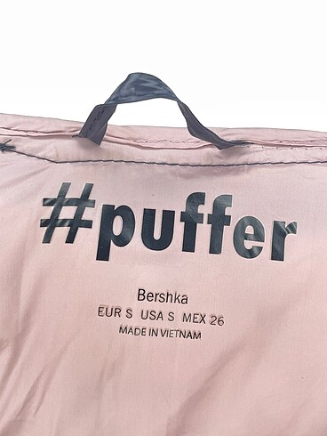 s Beden çeşitli Renk Bershka Mont %70 İndirimli.