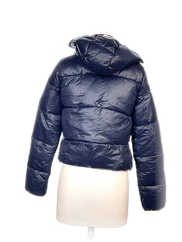 s Beden Bershka Mont %70 İndirimli.