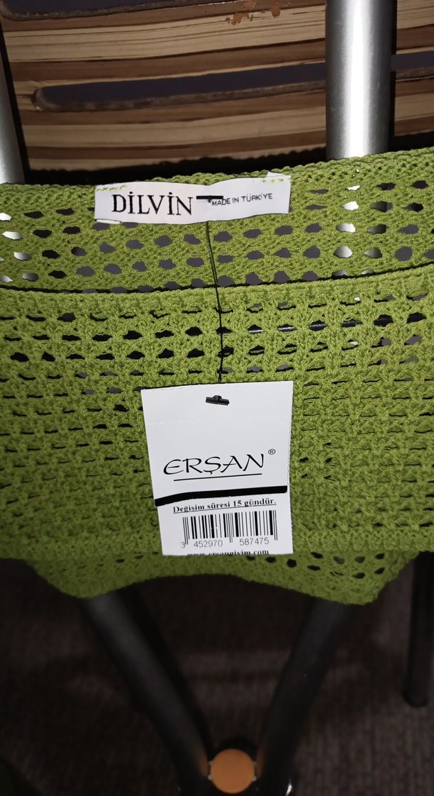 Yeşil Örgü Bebek Önlüğü - Görsel 2