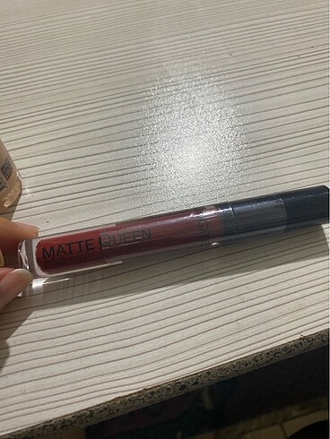  Beden kırmızı Renk Kırmızı lipstick