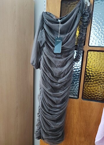 Tül drapeli elbise - Görsel 3