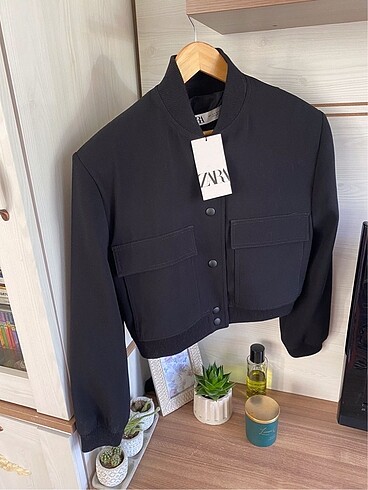 Zara Geniş Cepli Bomber Ceket