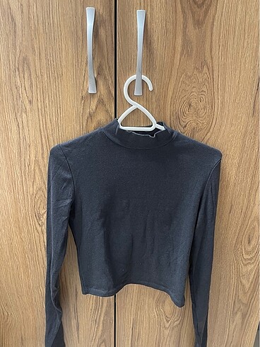 Bershka uzun kollu crop