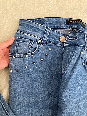 Cepleri taşlı İspanyol paça jean