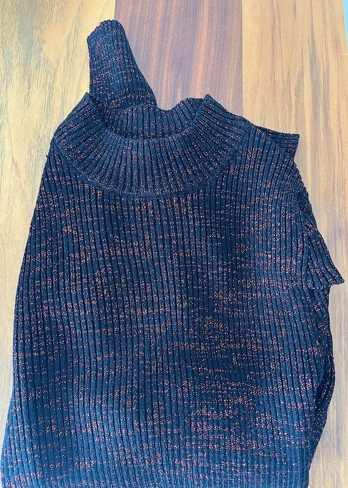 Kırmızı simli kazak - Görsel 2