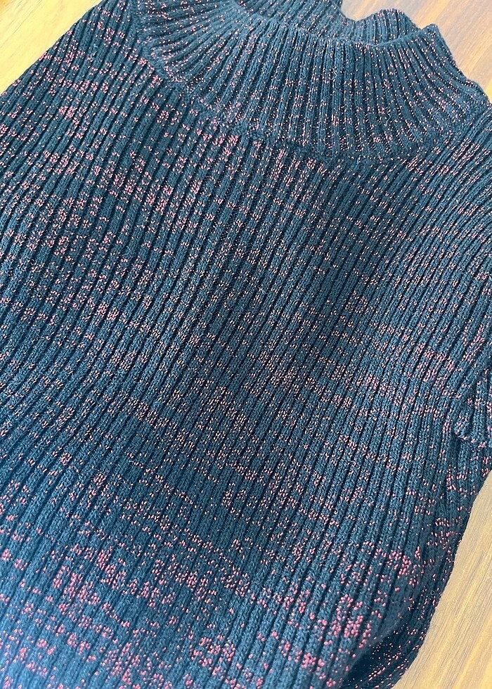 Kırmızı simli kazak - Görsel 3