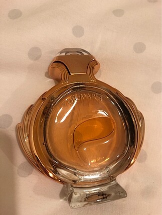 Olimpia parfüm orjinal değil yurt dışından geldi oldukça kalıcı 