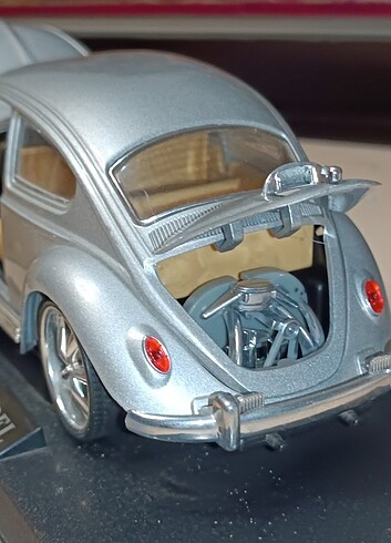 Wardem uretici Volkswagen beetle 1:18 ölçek.