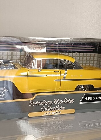 1:18 ölçek Motormax 1955 Chevrolet bel air.