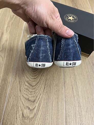 37 Beden mavi Renk Converse sandalet