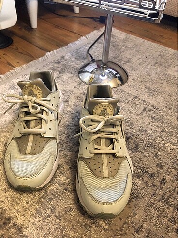 Nike Huarache spor ayakkabı