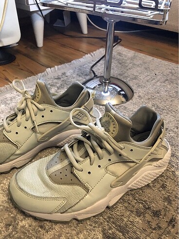 40,5 Beden Nike Huarache spor ayakkabı