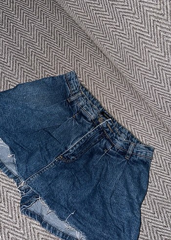 Kadın Lacivert Salaş Pilili Midi Kot Şort - Görsel 3