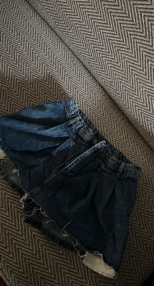 Kadın Lacivert Salaş Pilili Midi Kot Şort - Görsel 2