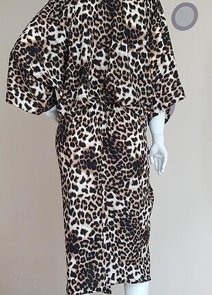 LEOPAR DESENLİ İPEK ELBİSE