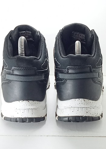 Skechers Su Geçirmez Bot - Görsel 5