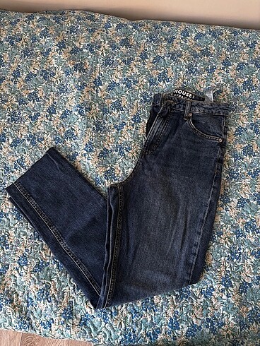 Slim mom jean