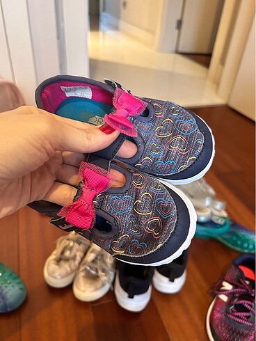 24 Beden SKECHERS
