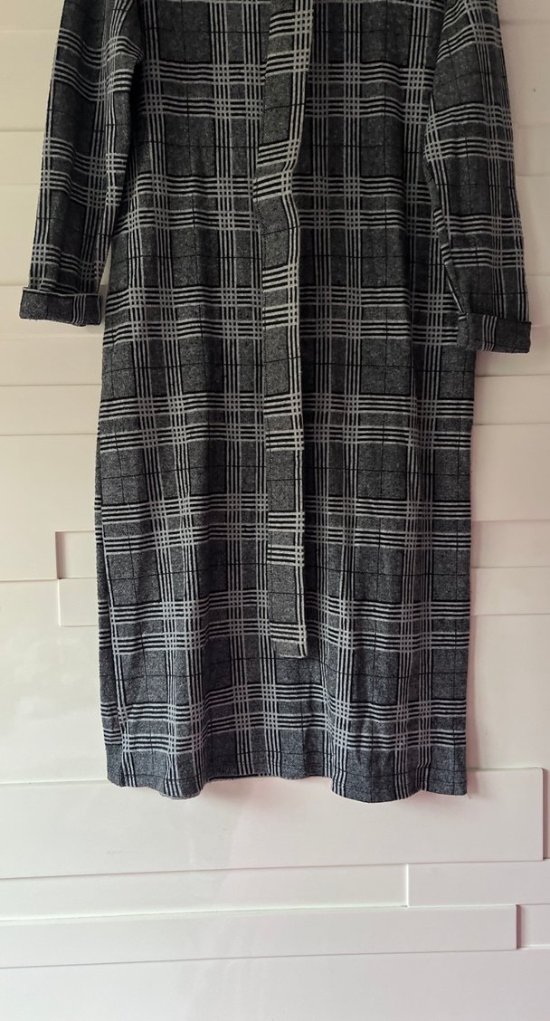 Düğmeli Ekose Desenli Uzun Kadın Elbise - Görsel 4