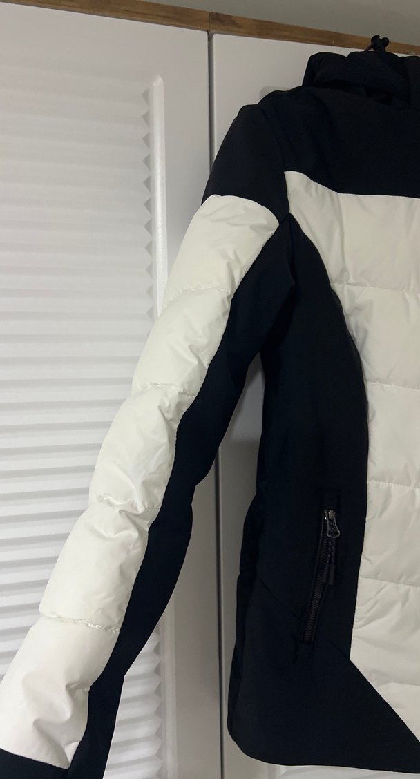 Beyaz Siyah Kadın Spor Mont - Görsel 3