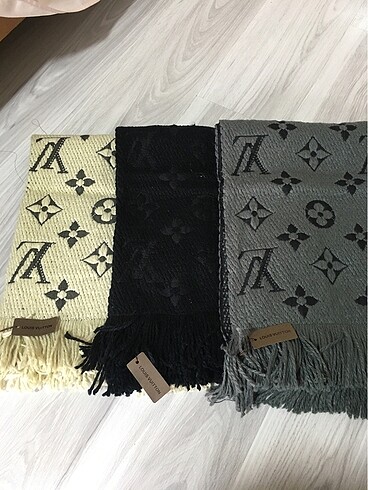 LOUIS VUITTON atkı