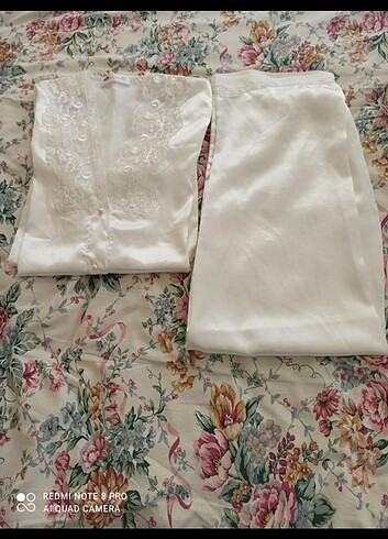 Saten pijama takımı - Görsel 4