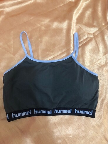 Hummel sporcu sütyeni