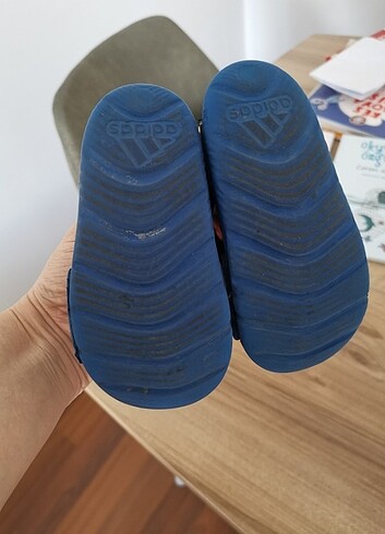 20 Beden lacivert Renk Adidas sandalet