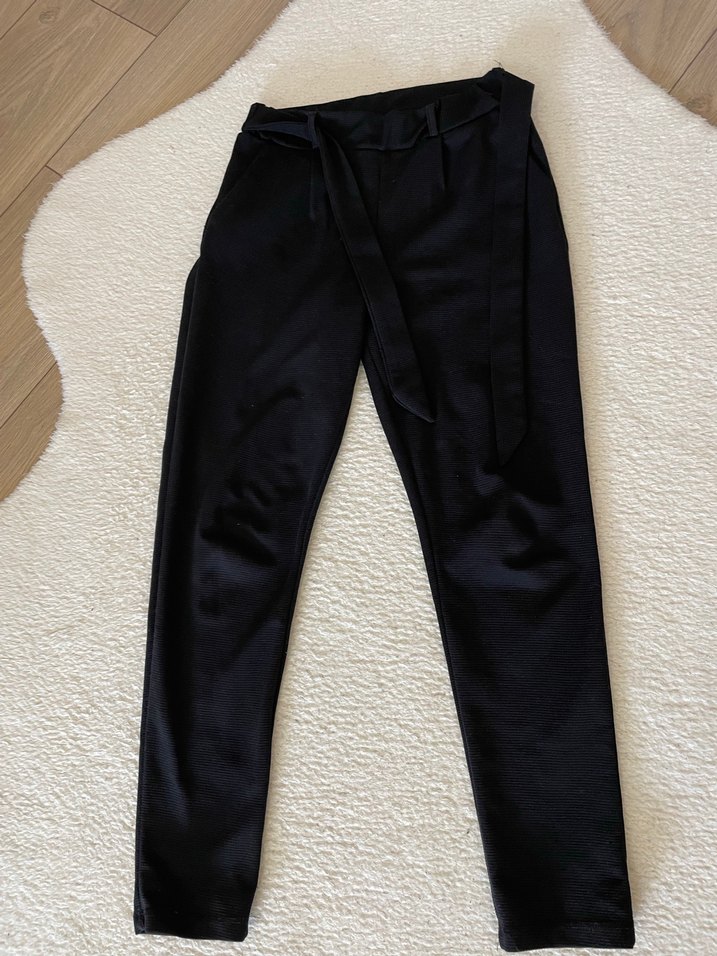 Siyah Kemerli Kadın Kumaş Pantolon - Görsel 2