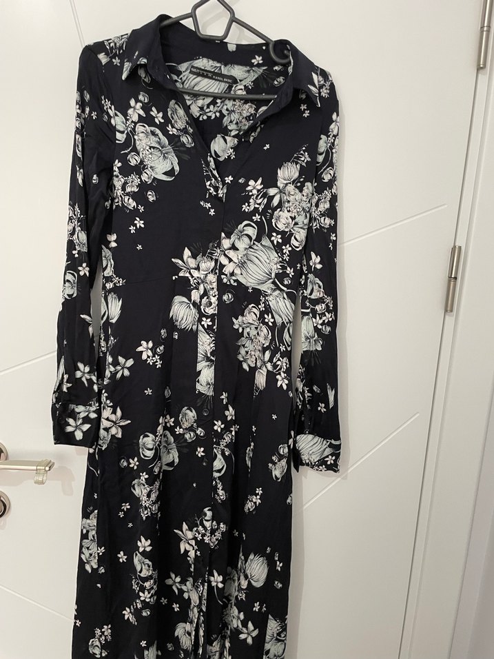 Siyah Çiçek Desenli Uzun Kollu Uzun Elbise - Görsel 4